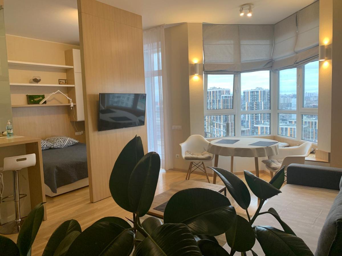 Comfortable Apartments French Quarter Акумулятори Світло Інтернет Завжди Kiew Exterior foto