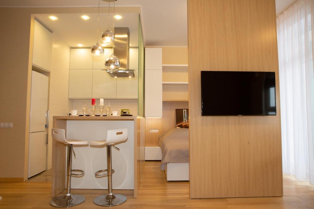 Comfortable Apartments French Quarter Акумулятори Світло Інтернет Завжди Kiew Exterior foto