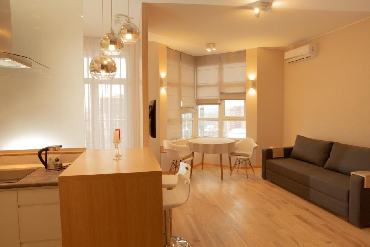 Comfortable Apartments French Quarter Акумулятори Світло Інтернет Завжди Kiew Exterior foto